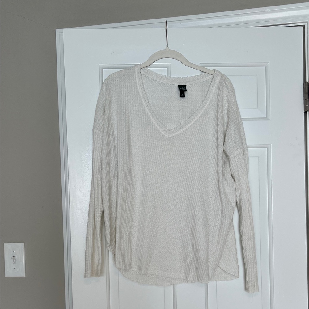 Wild Fable Cream V-Neck Long Sleeve Top